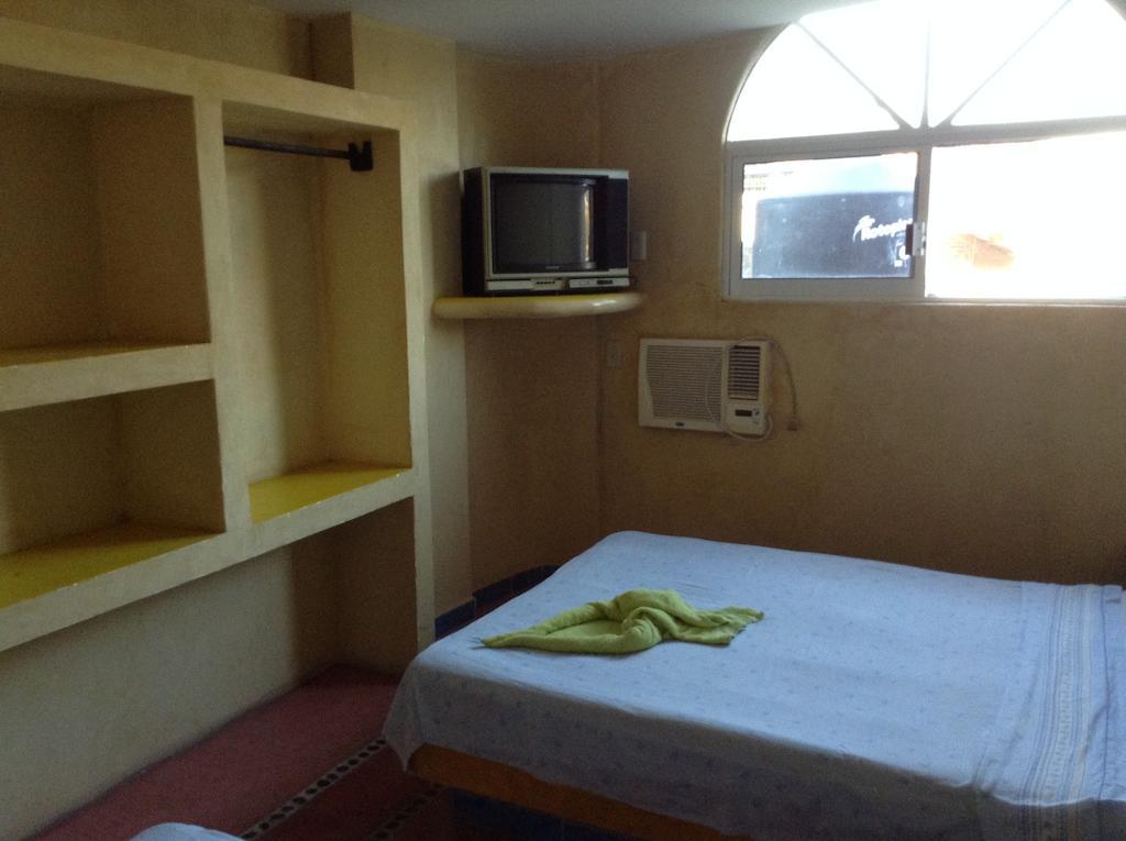 Hotel Arturo'S ซีฮัวตาเนโค ภายนอก รูปภาพ